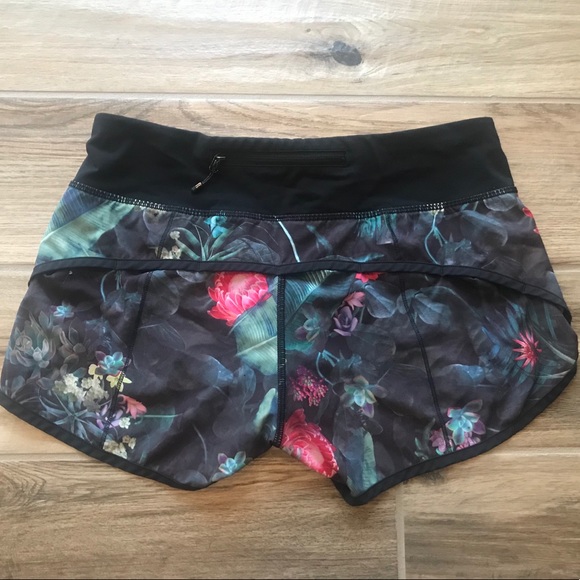 Lululemon Speed Shorts - Curious Jungle, Sz 4 - Picture 2 of 8